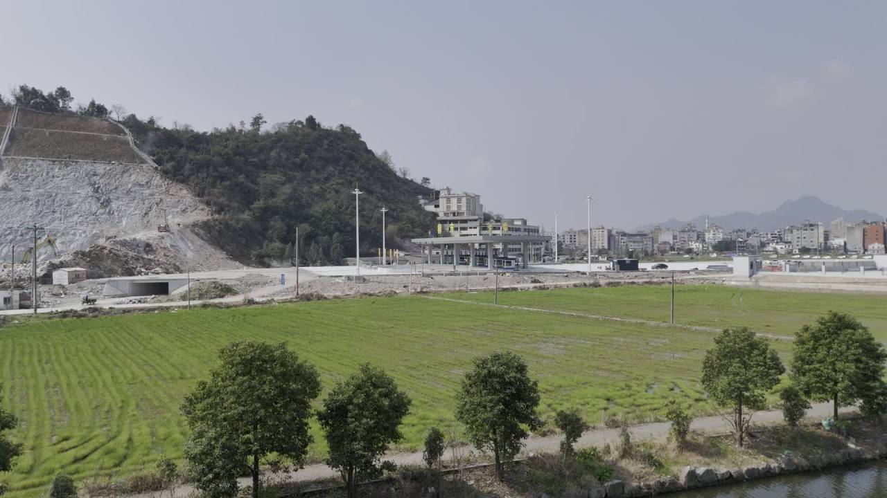 乡村与城市的交汇