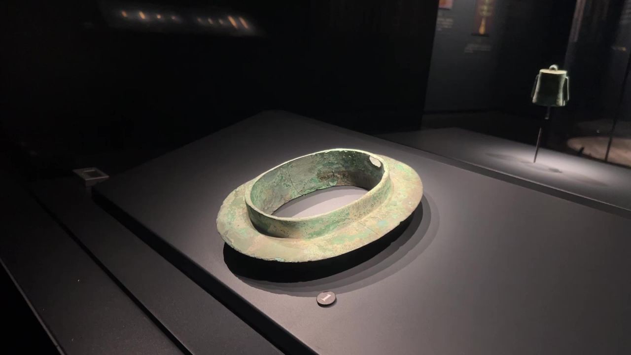 四川广汉三星堆博物馆-青铜器物