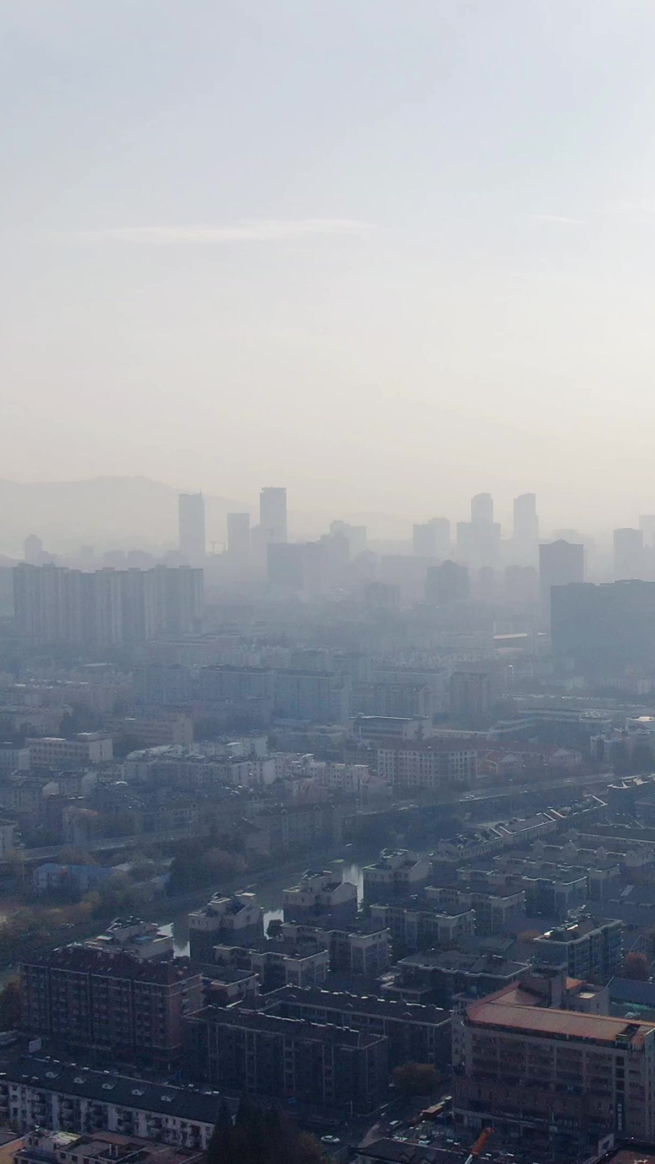 城市航拍南京清晨雾霾天气