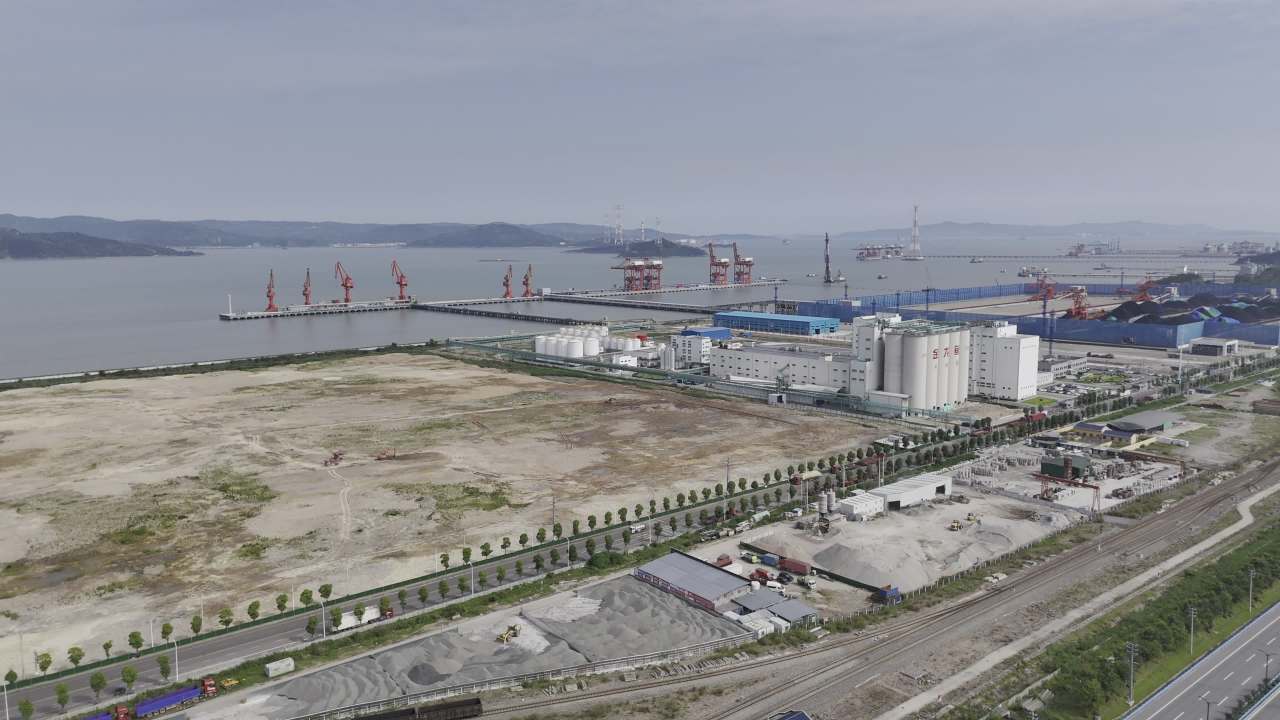 沿海工业区全景