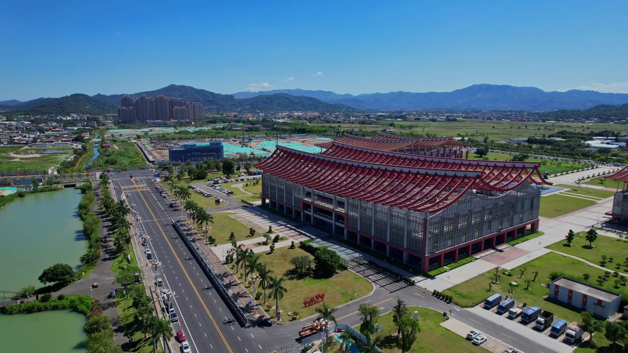 航拍漳州三馆建筑风光