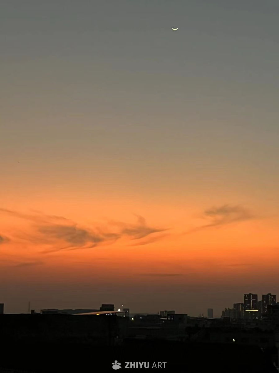 暮色之城：月挂天际