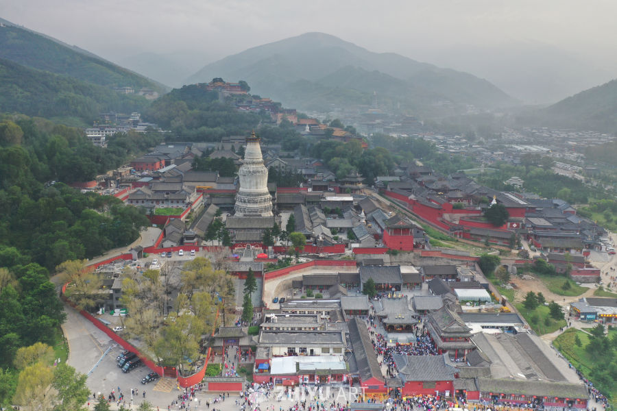古寺塔影