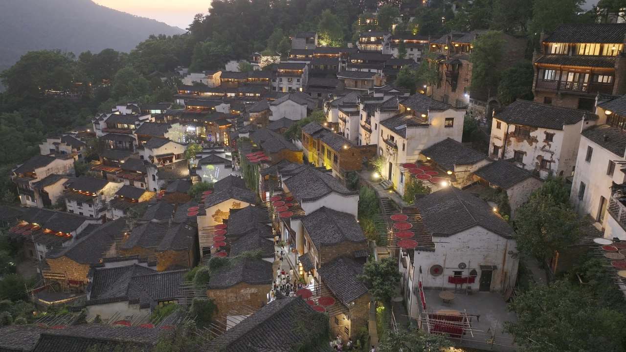 古村落夜色
