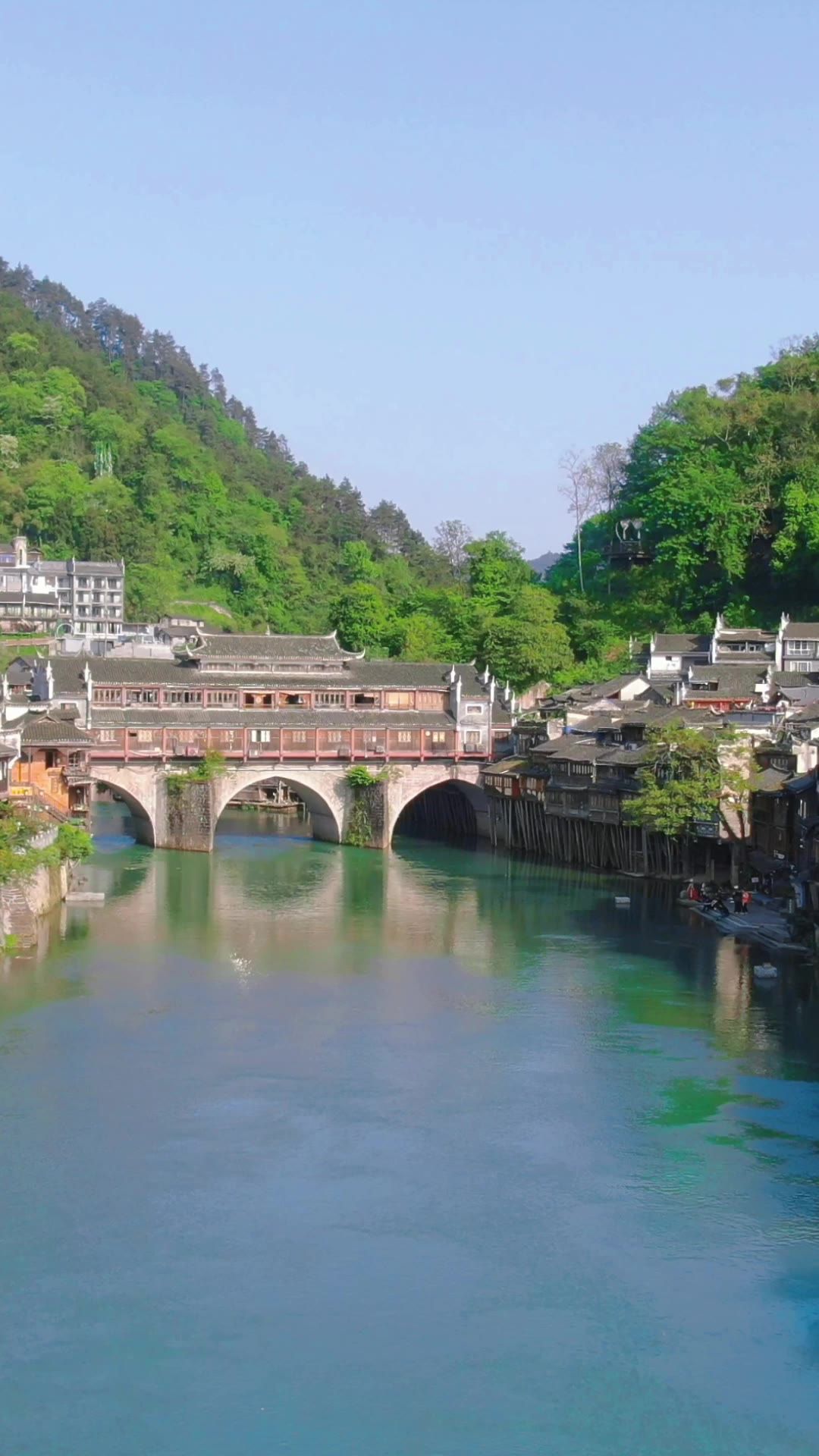 湖南湘西凤凰古城竖屏航拍