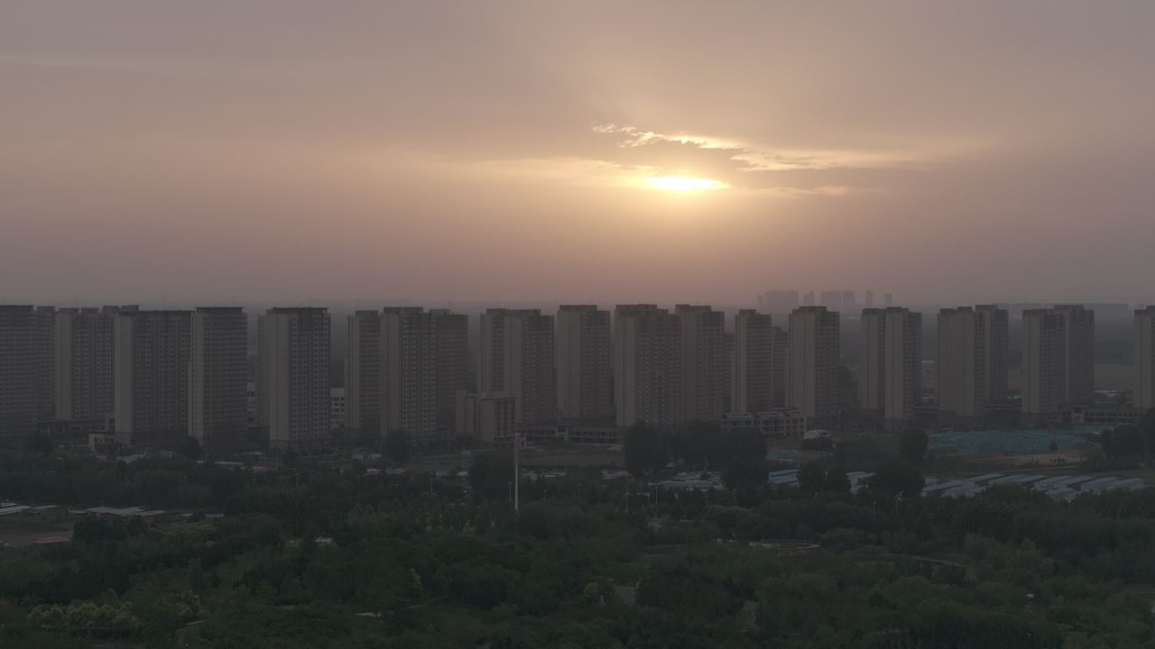 日落下的城市剪影