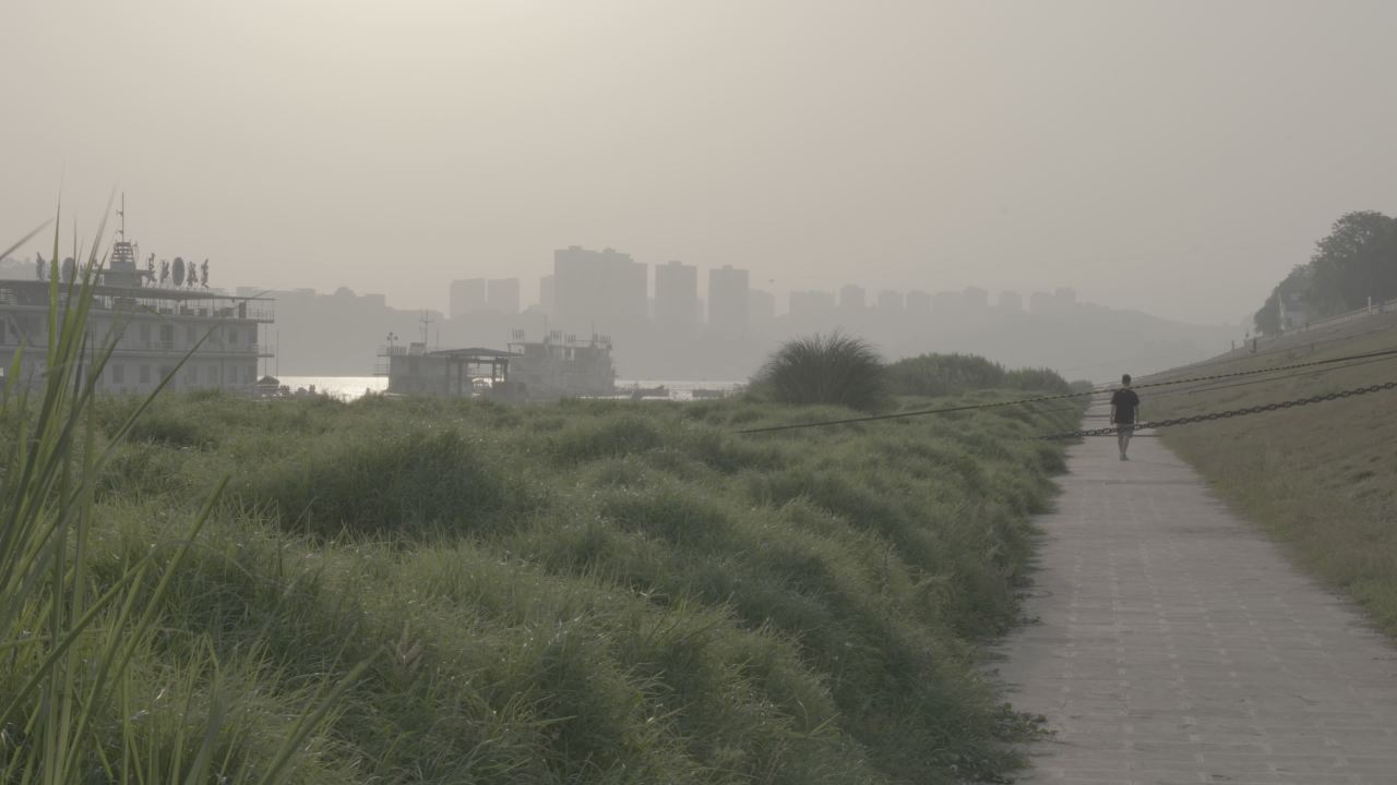 宜昌江边 50