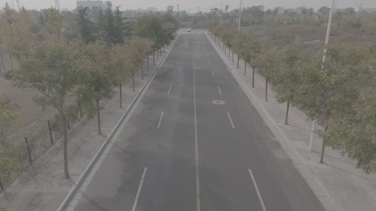 清晨的城市大道