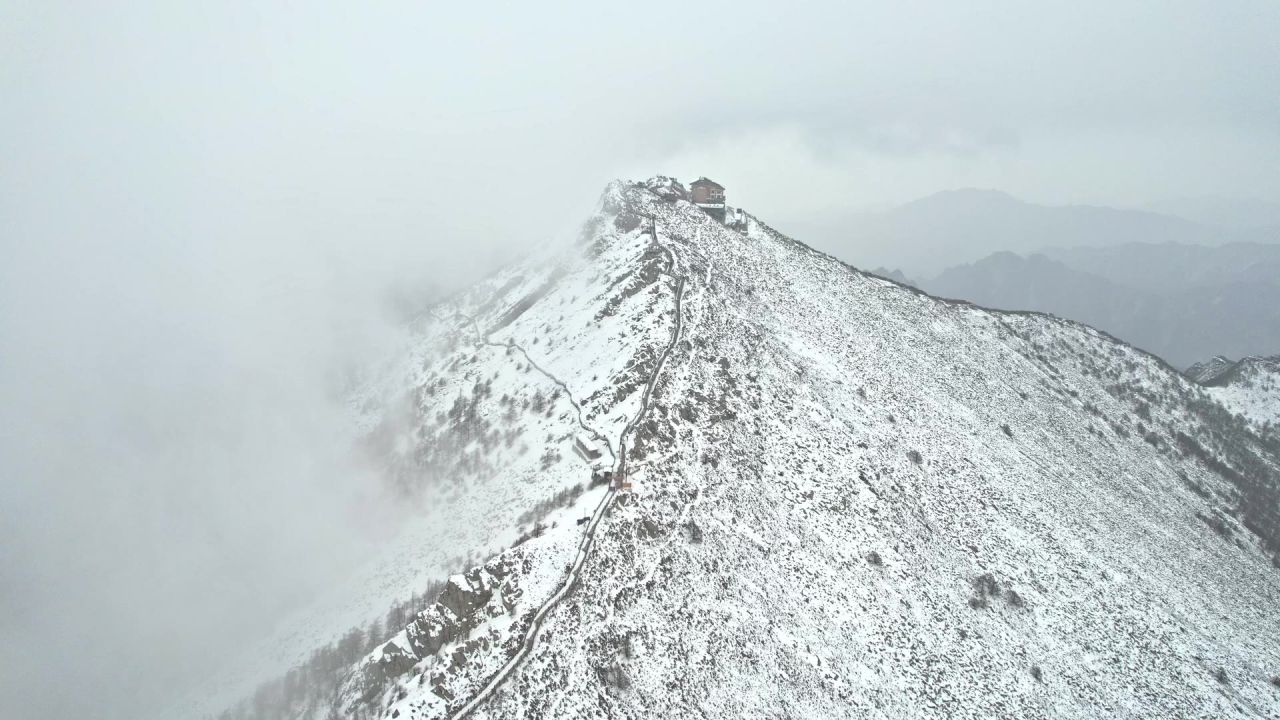 太白山云海雪景航拍