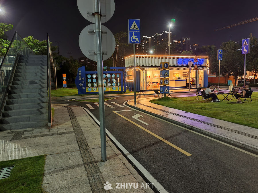 儿童游乐场夜景