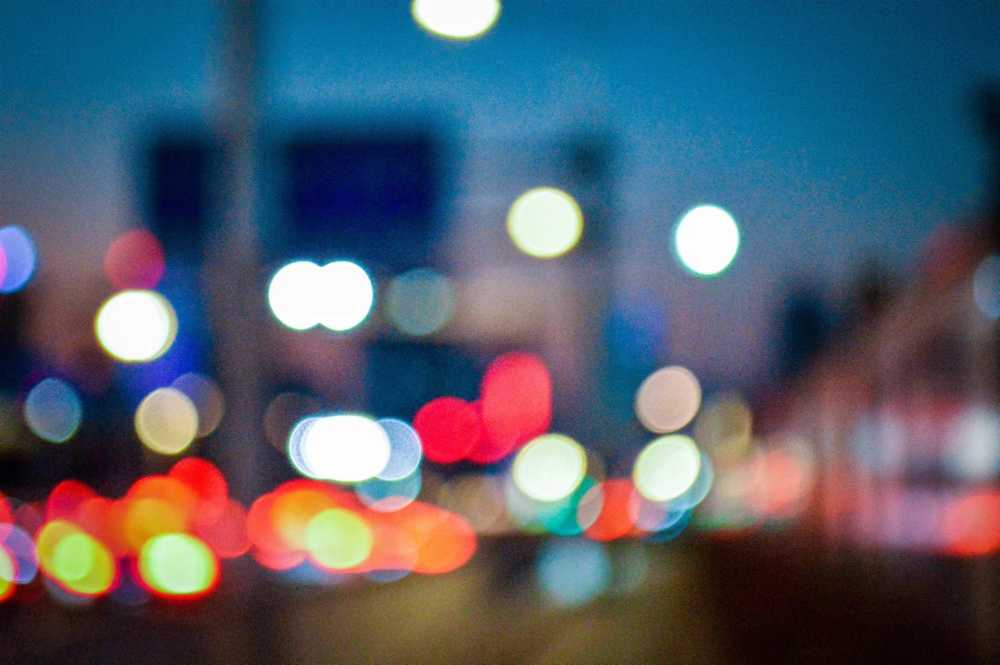 夜晚朦胧镜头