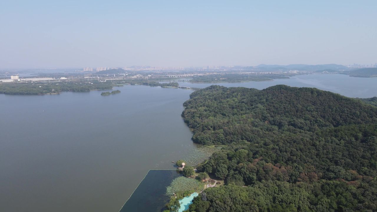 湖北武汉东湖珞珈山航拍