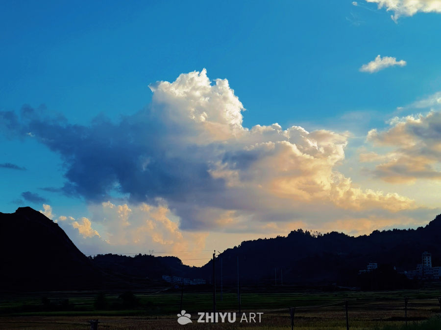 夕阳下的宁静田园