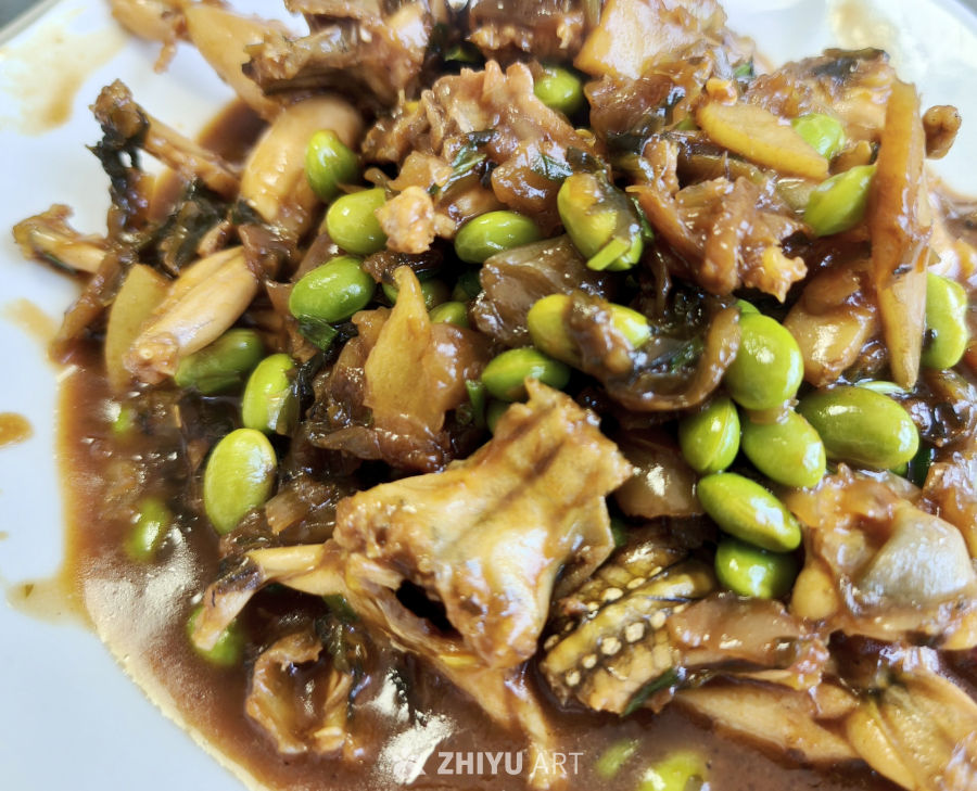 美味的咸菜毛豆田鸡