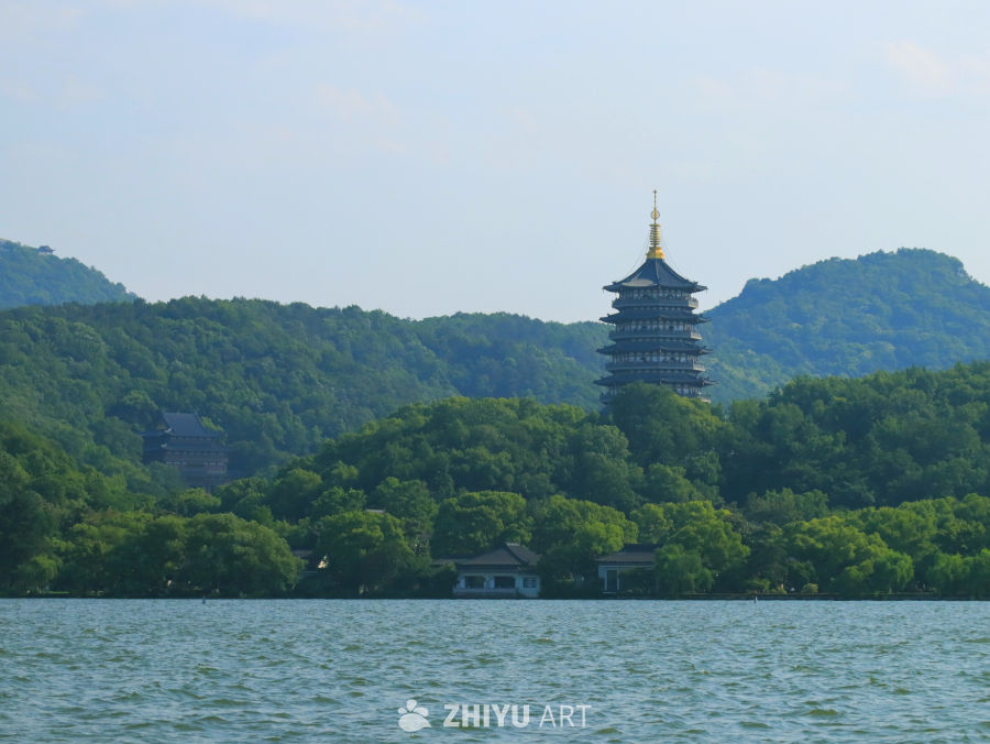 杭州西湖雷峰塔