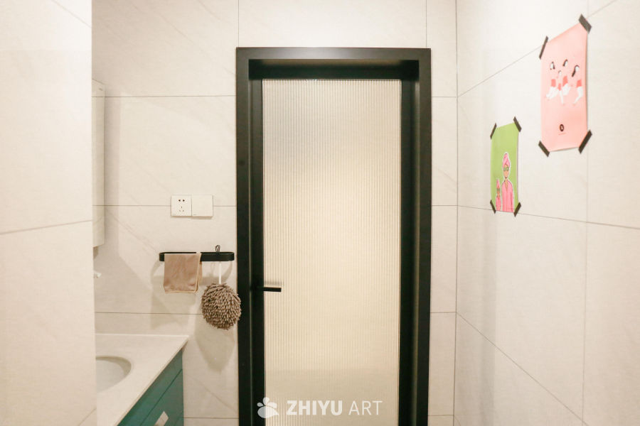 简约现代浴室一角