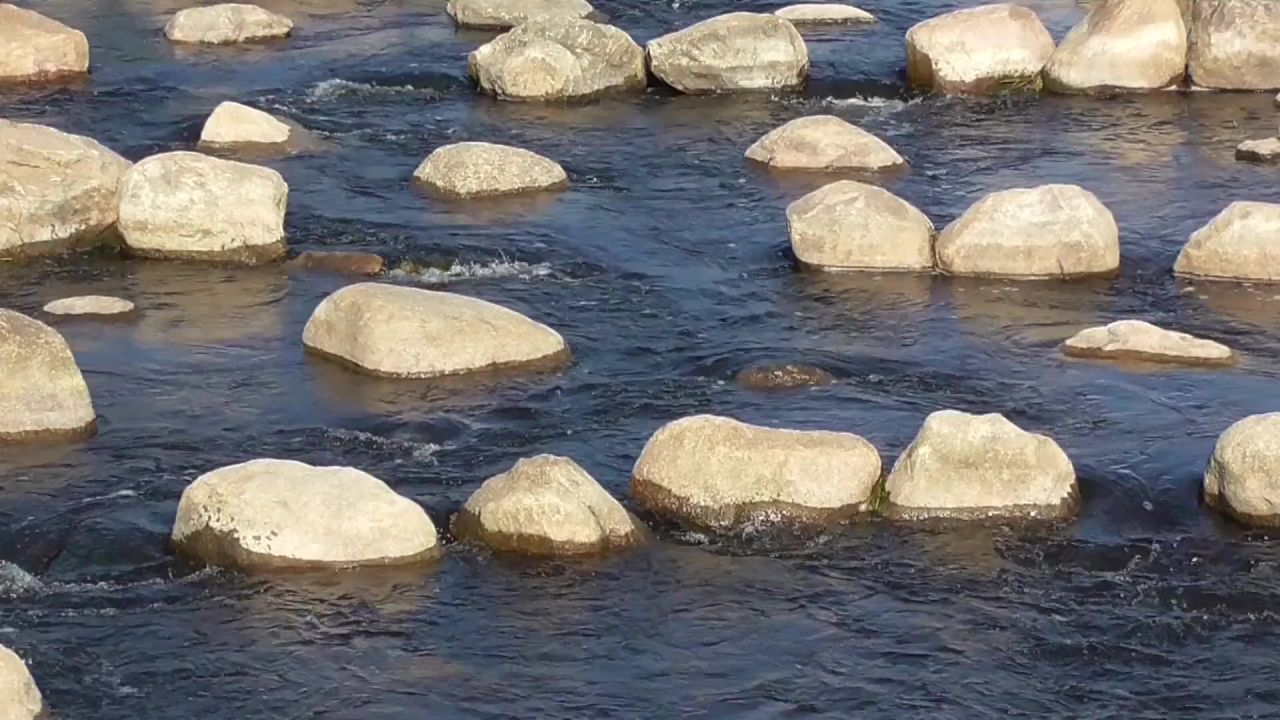 水石头河过独身