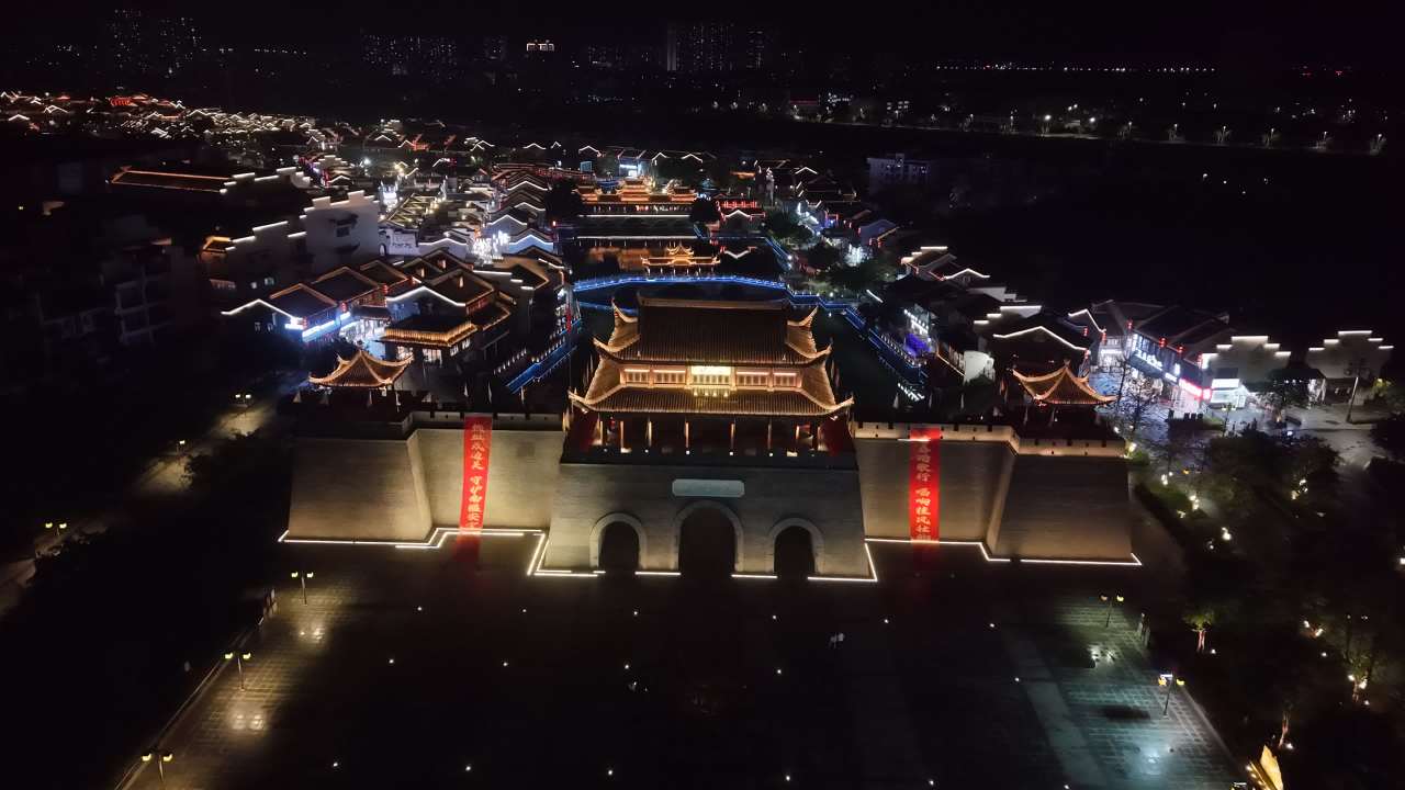 崇左 32