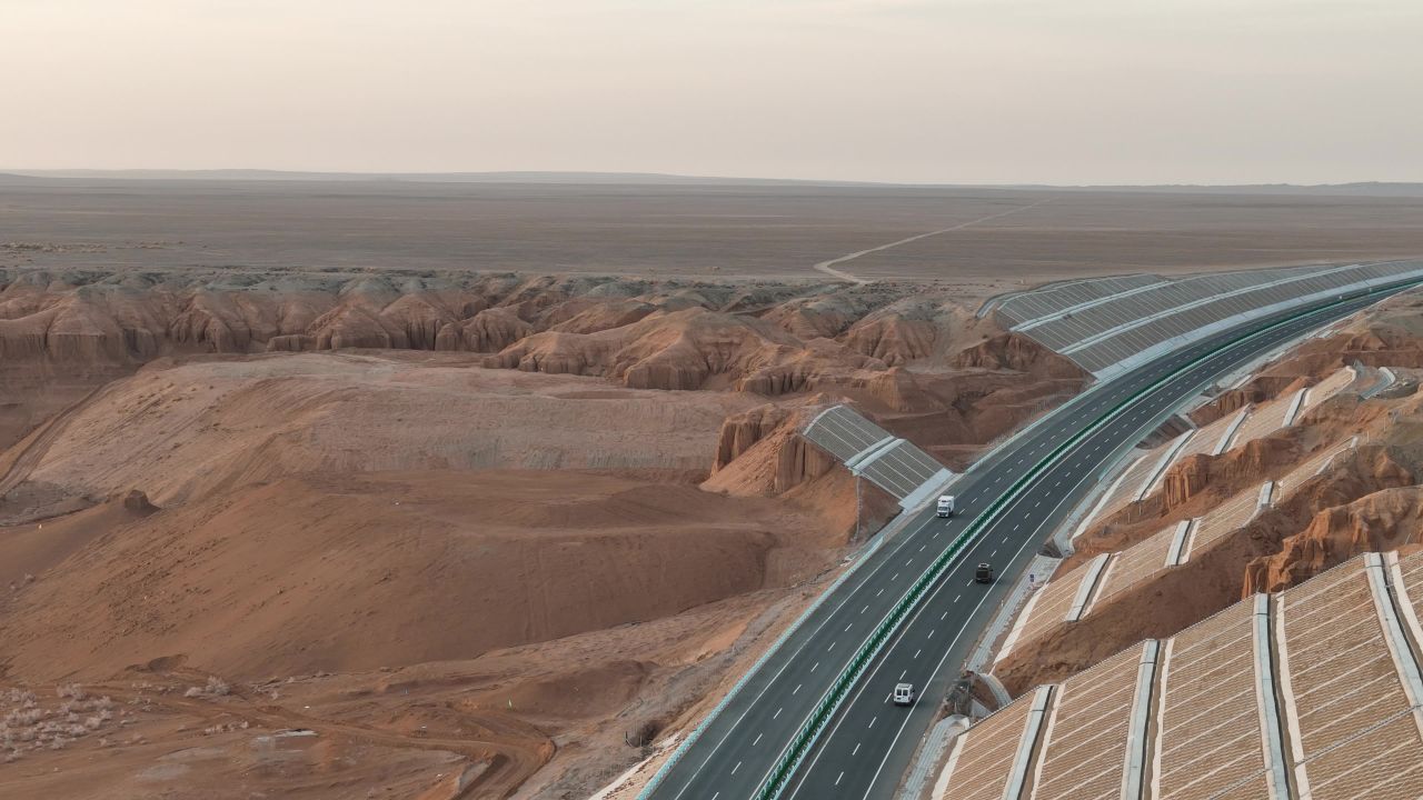 新疆S21沙漠公路 24