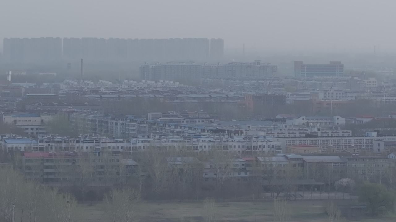 雾中城市