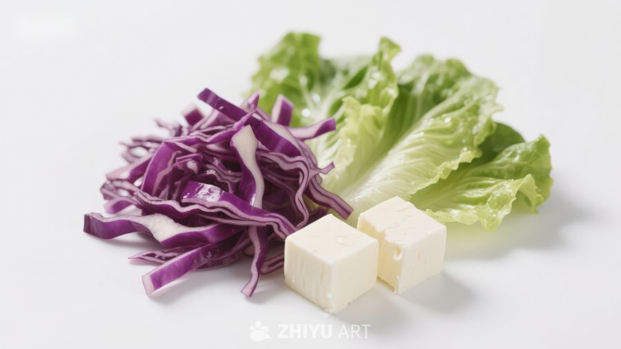 紫甘蓝生菜与奶酪块