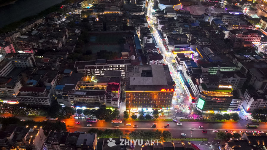 灯火辉煌的城市夜景