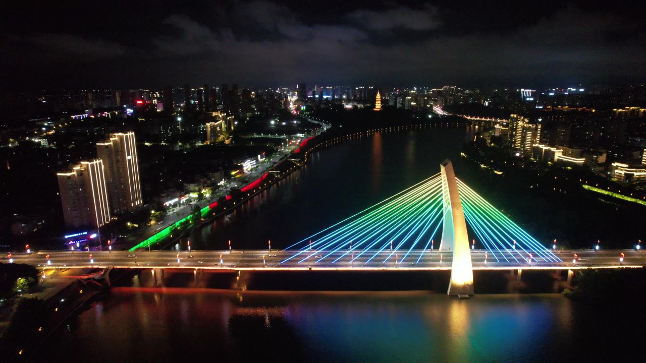 江西赣州飞龙大桥夜景灯光航拍