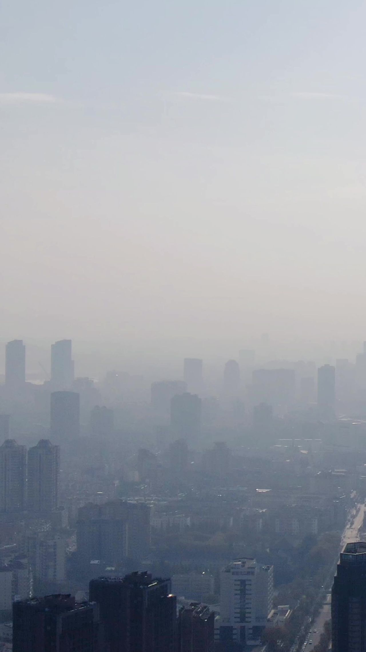 城市航拍南京清晨雾霾天气