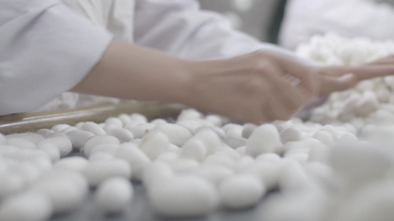 缫丝车间