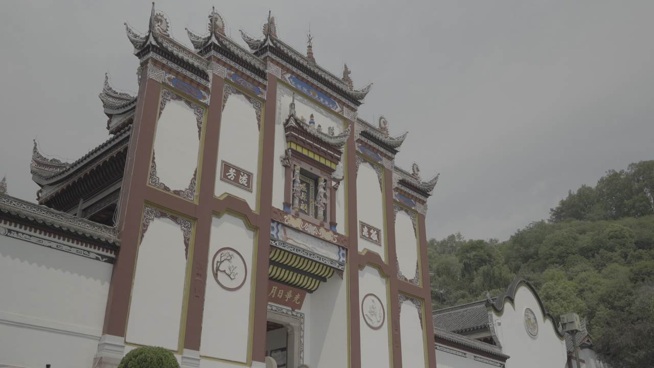 古韵寺庙与自然风光