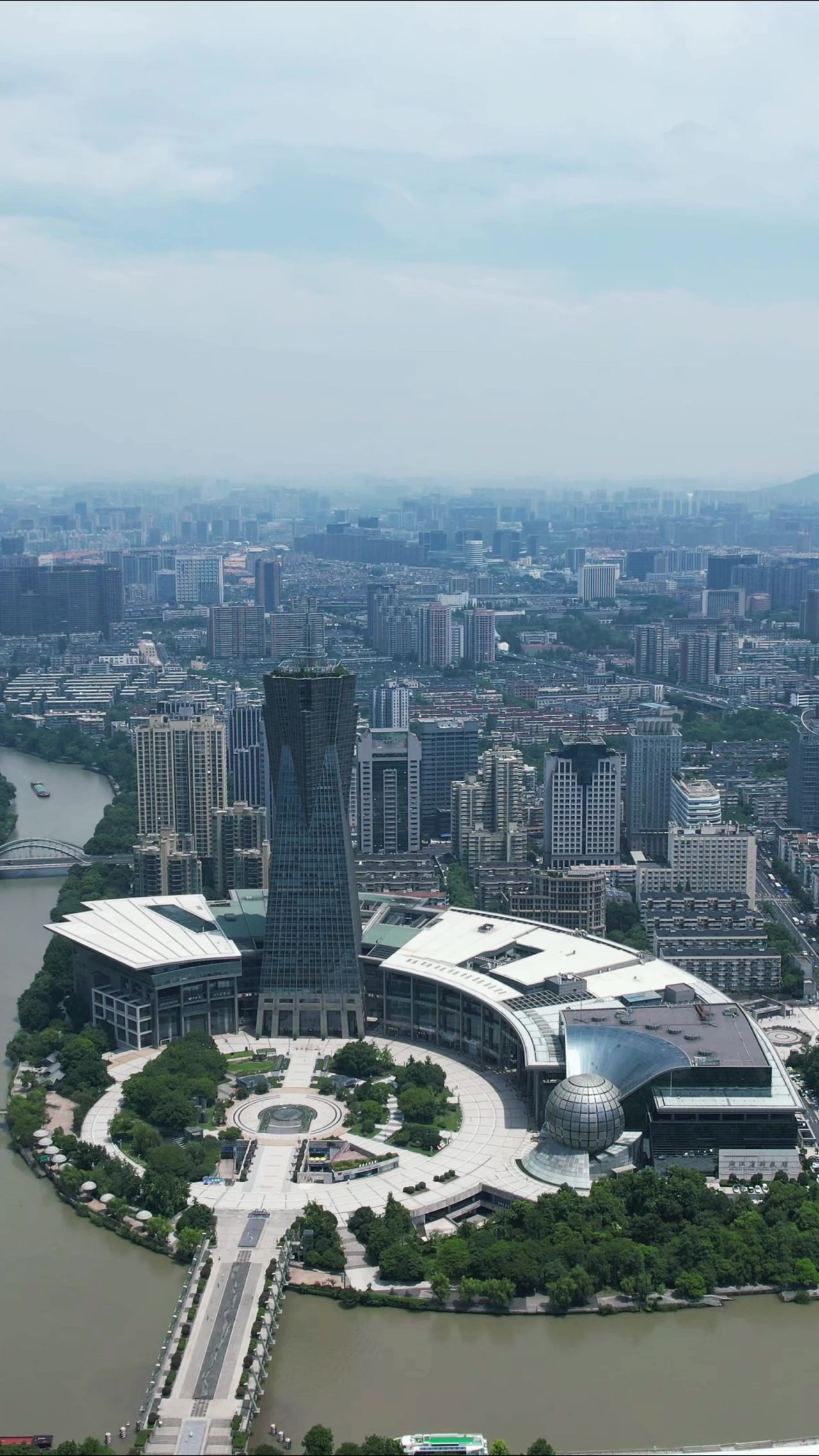 浙江杭州滨江新区城市建设竖屏航拍 