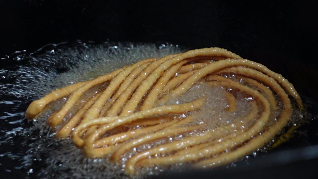 油炸馓子特写