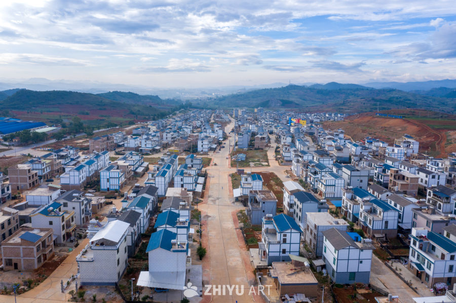 现代化村庄全景