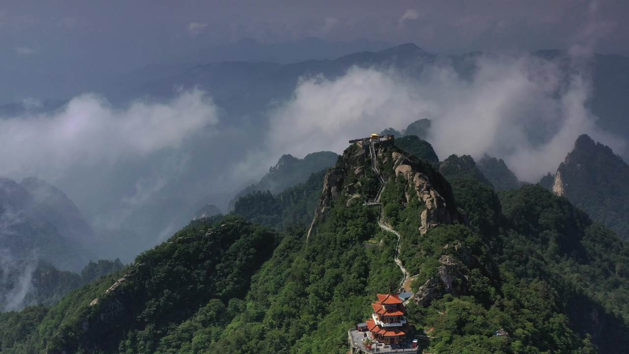 云端寺庙