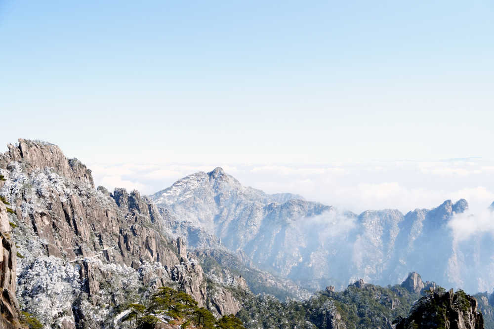雪落黄山，雾凇云海——山篇