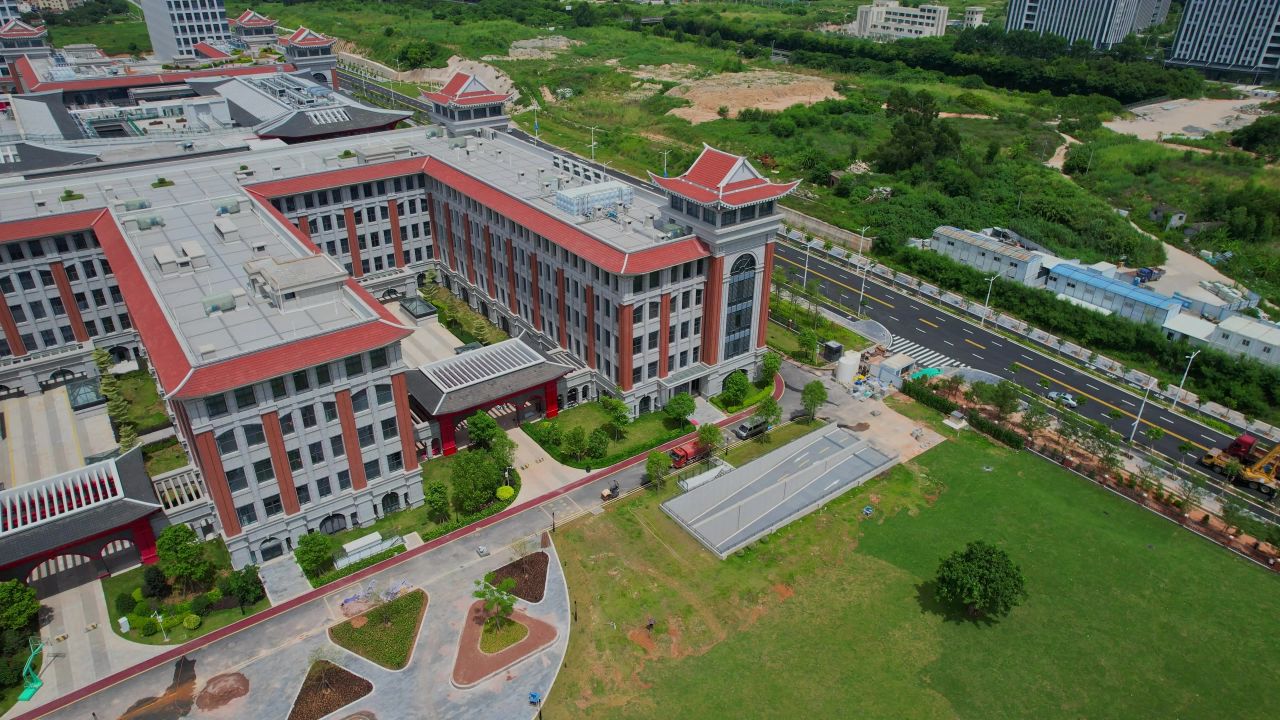 航拍四川大学华西厦门医院 1