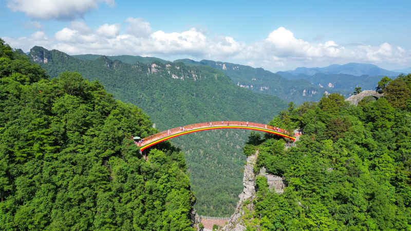 航拍湖北神农架天燕景区彩虹桥