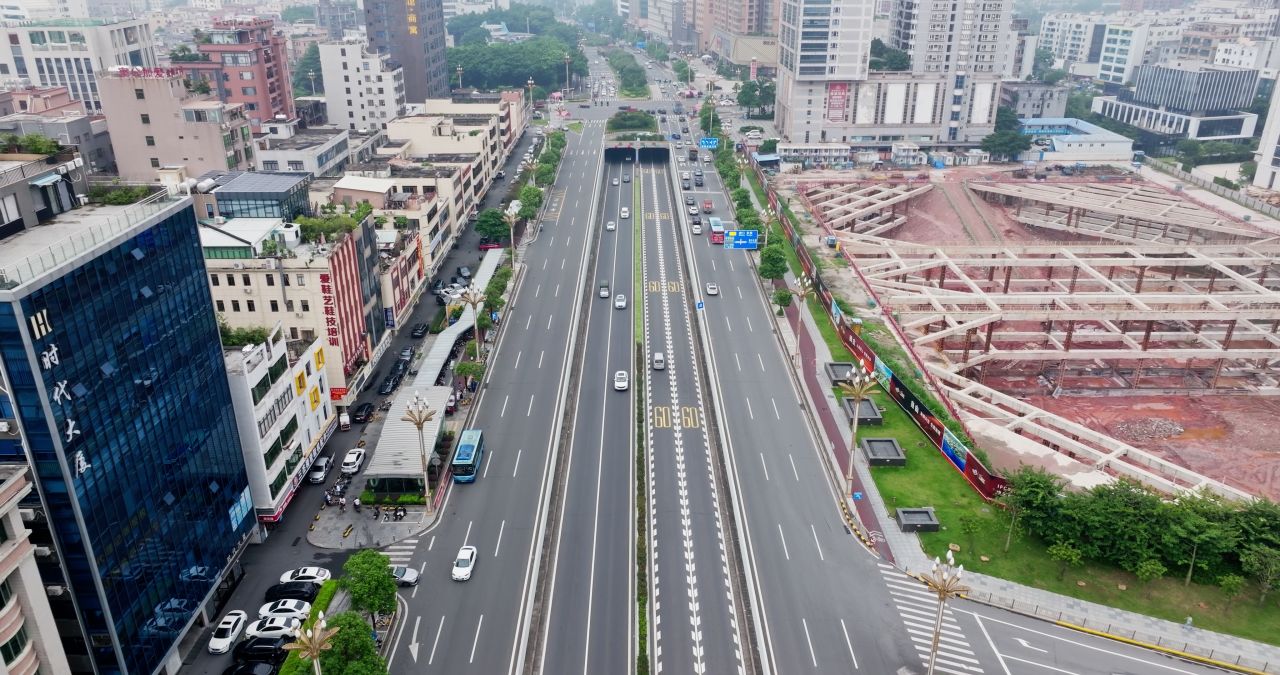 广东东莞城市建筑风光航拍 8