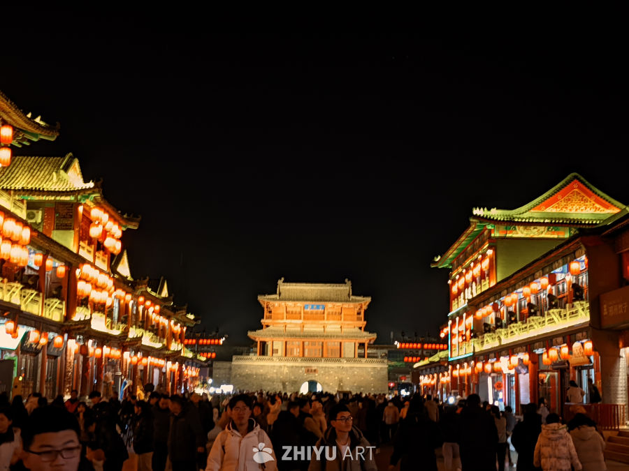 夜幕下的古街