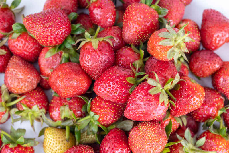 新鲜草莓水果实拍 63