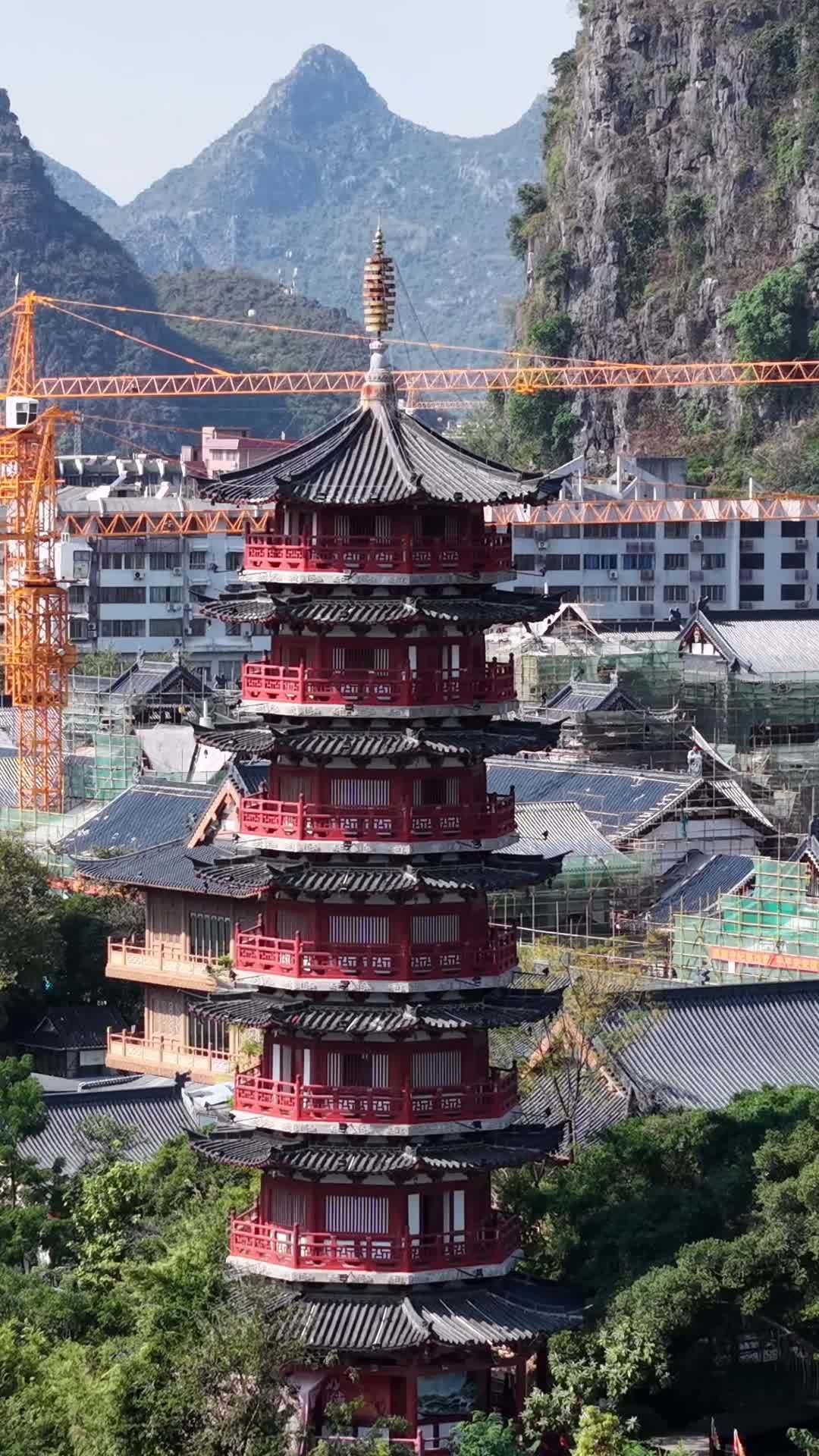 古塔与现代的碰撞