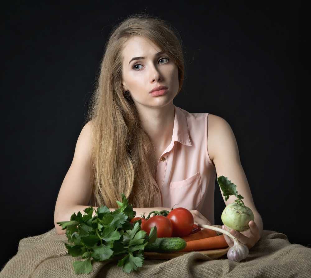 女孩蔬菜健康饮食