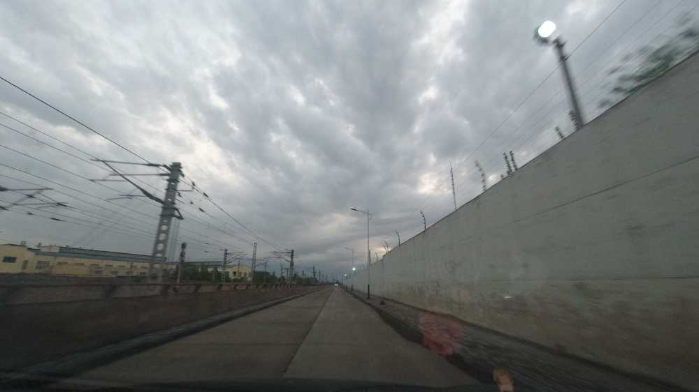 黑云压城