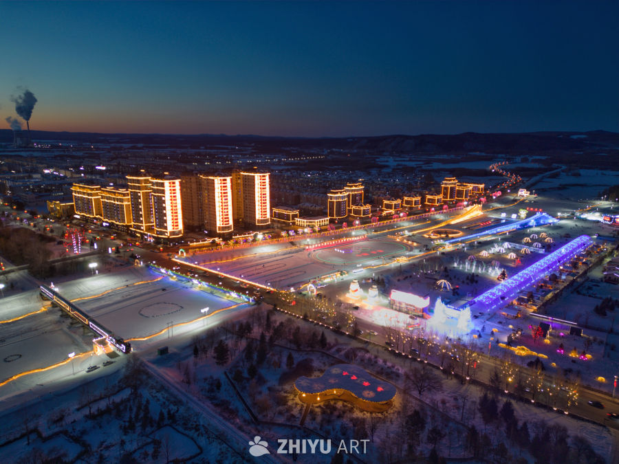 雪落乌翠 灯火阑珊