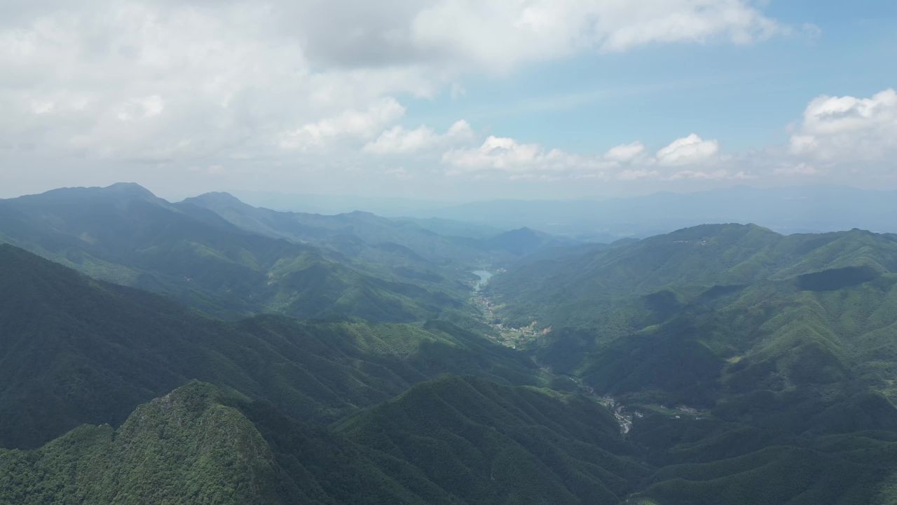 祖国大好河山壮丽山河蓝天白云航拍 