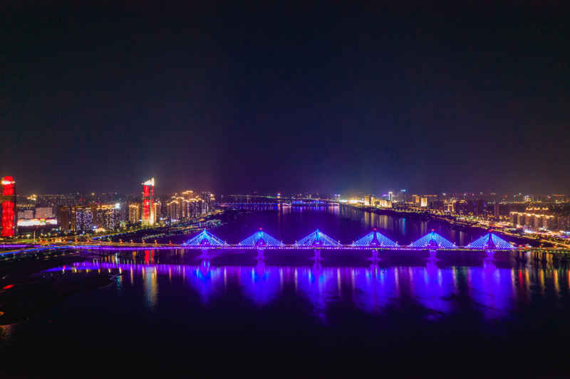 航拍江西南昌朝阳大桥夜景