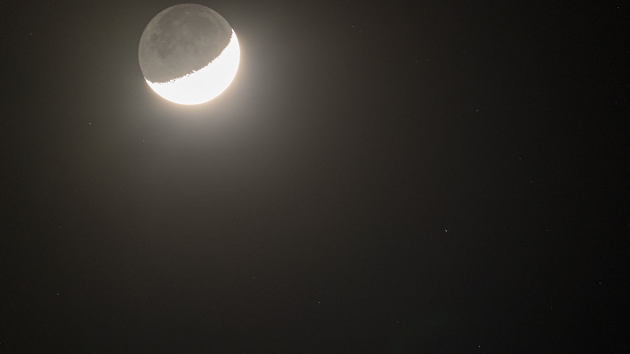 月亮月球夜晚天空皎洁明月长焦特写延时摄影 1