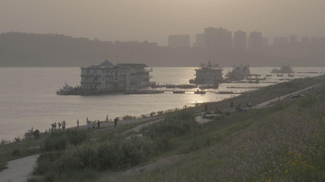宜昌江边 70
