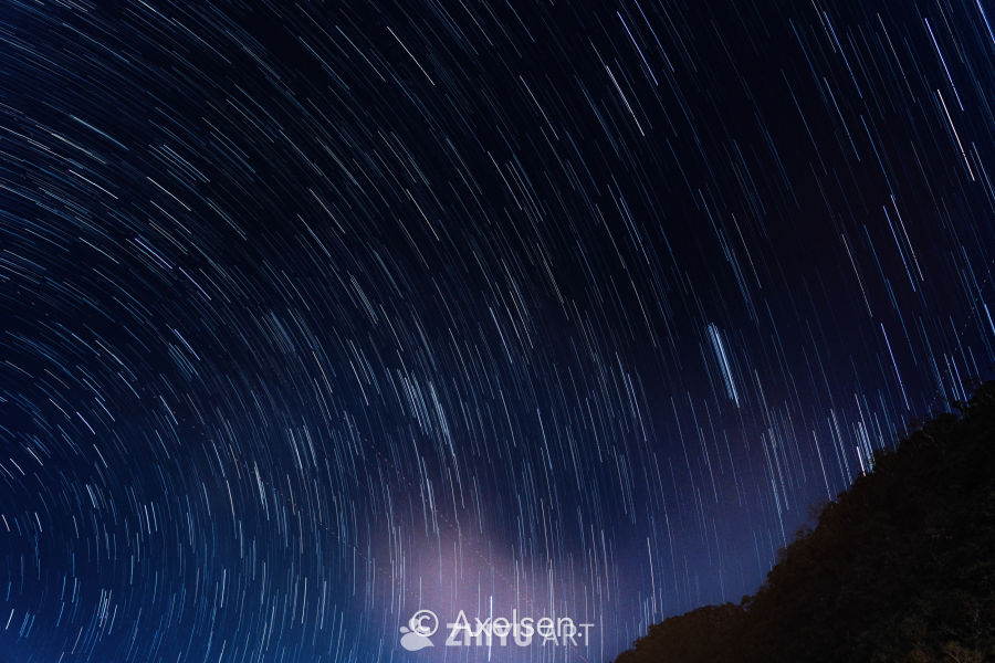 星轨夜空