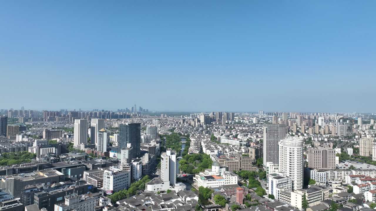 4K航拍浙江湖州城市建筑风光大景 10